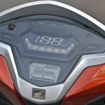 honda-grazia-meter-motorcyclediaries